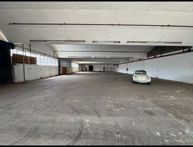 1,399M² WAREHOUSE TO LET IN INDUSTRIA WEST